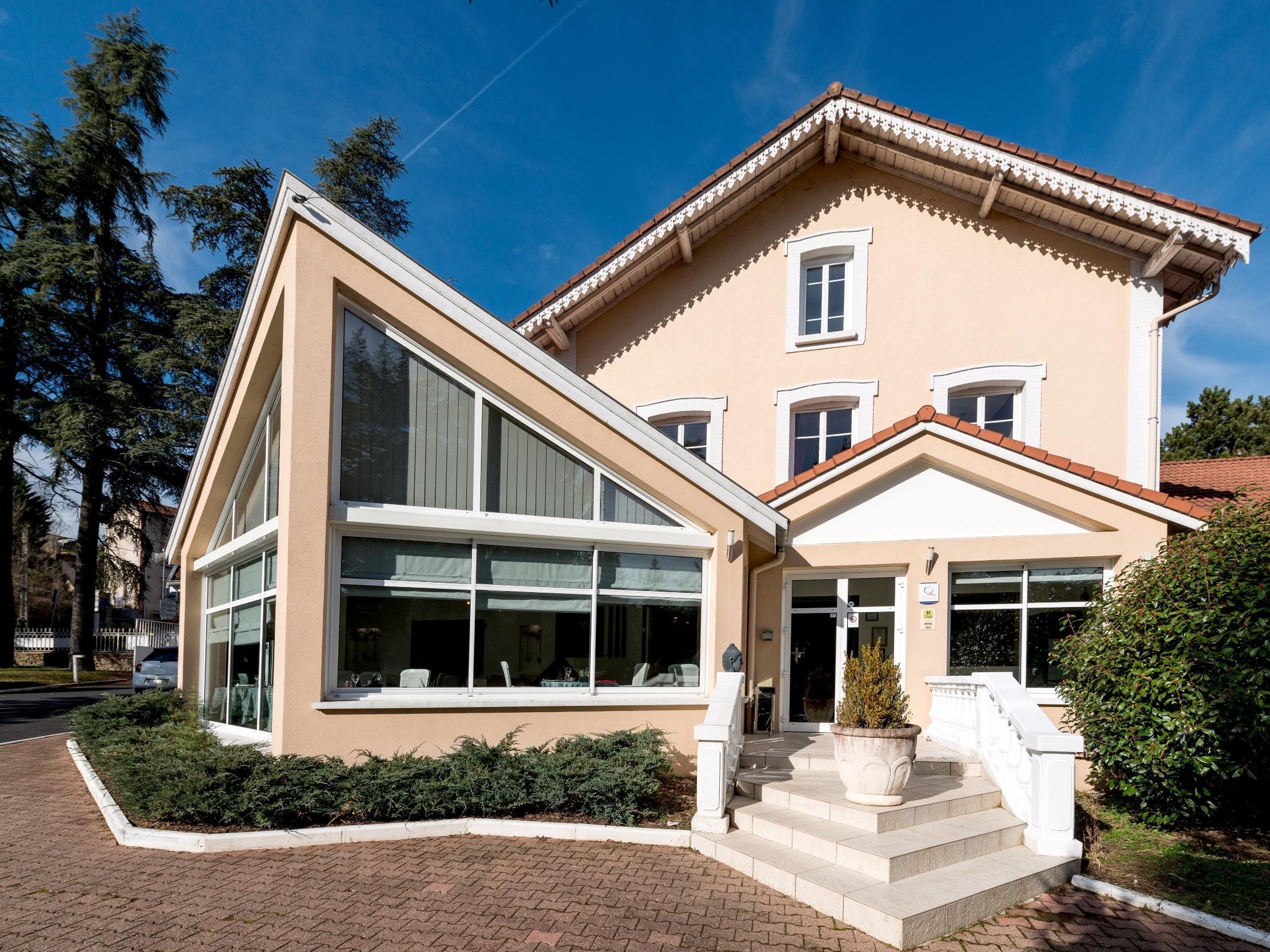 Logis Hotel Les Cedres Bleus Aurec-Sur-Loire Extérieur photo