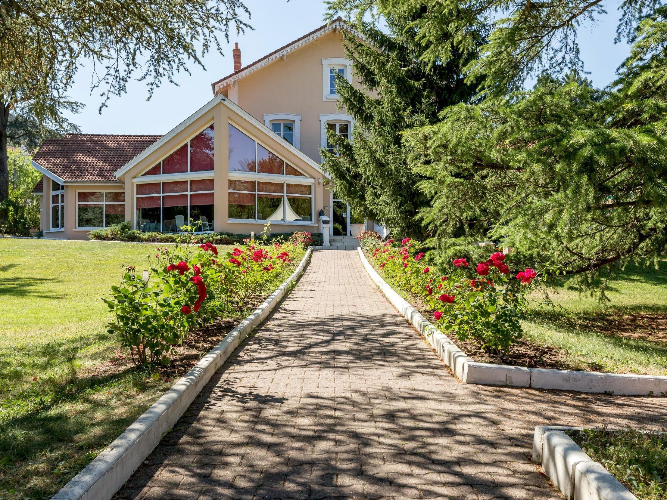 Logis Hotel Les Cedres Bleus Aurec-Sur-Loire Extérieur photo